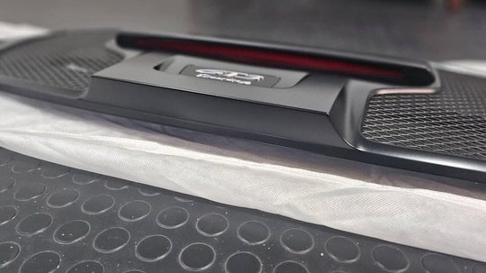 Porsche 992 GT3 lift cover - Image 2