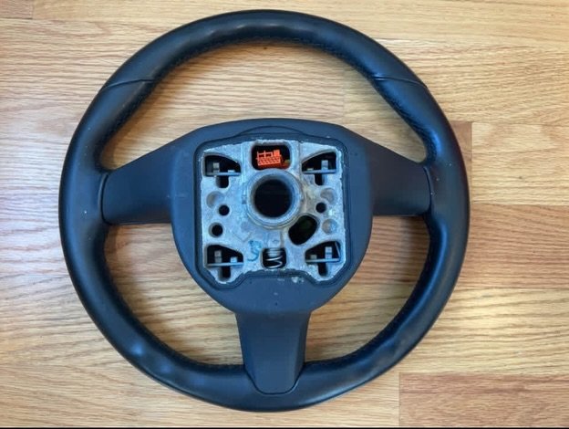 Porsche sport multifunction steering wheel finished in black leather - Image 6