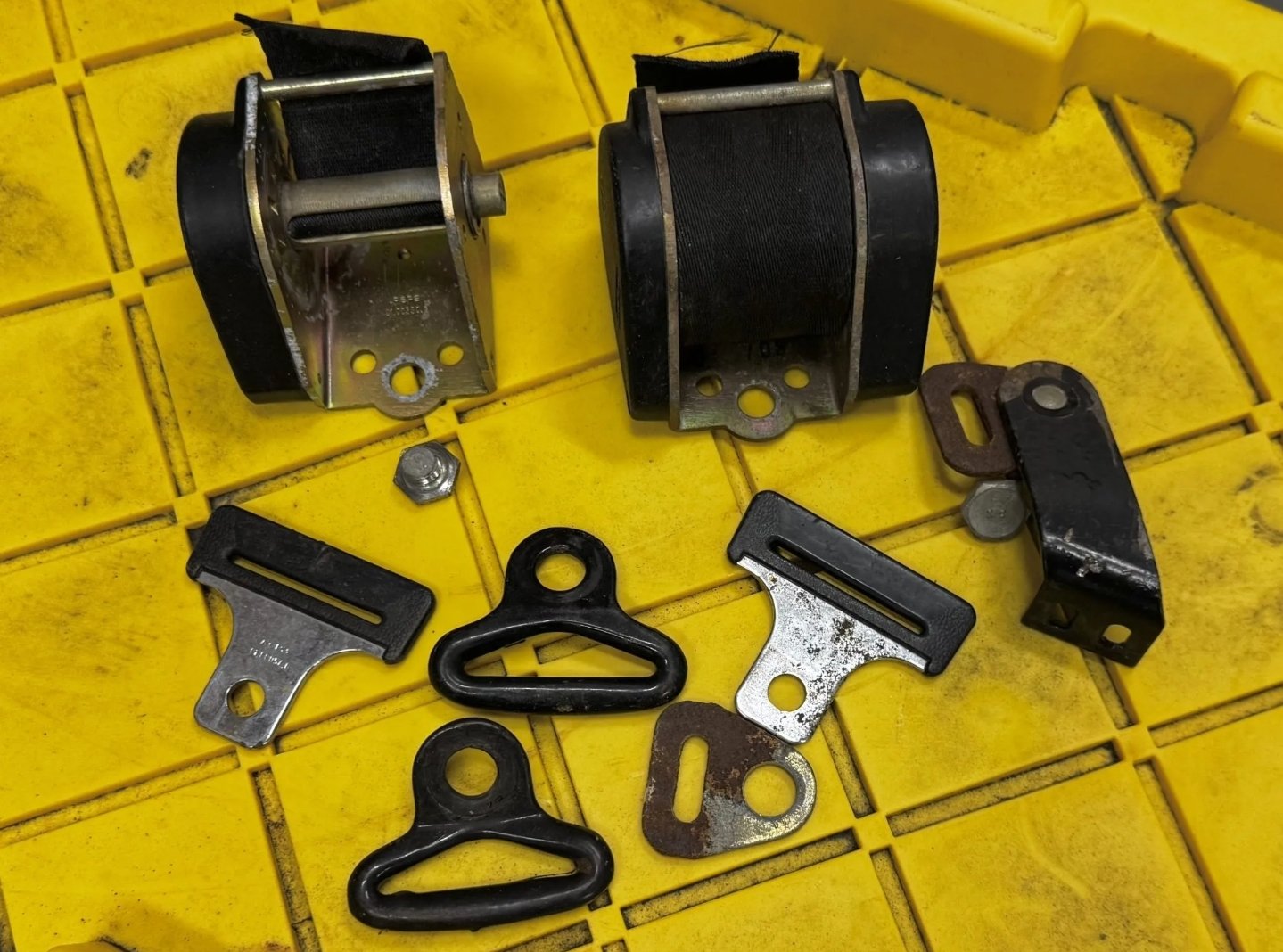 Collection of 1973 Porsche 911 Parts - Image 11
