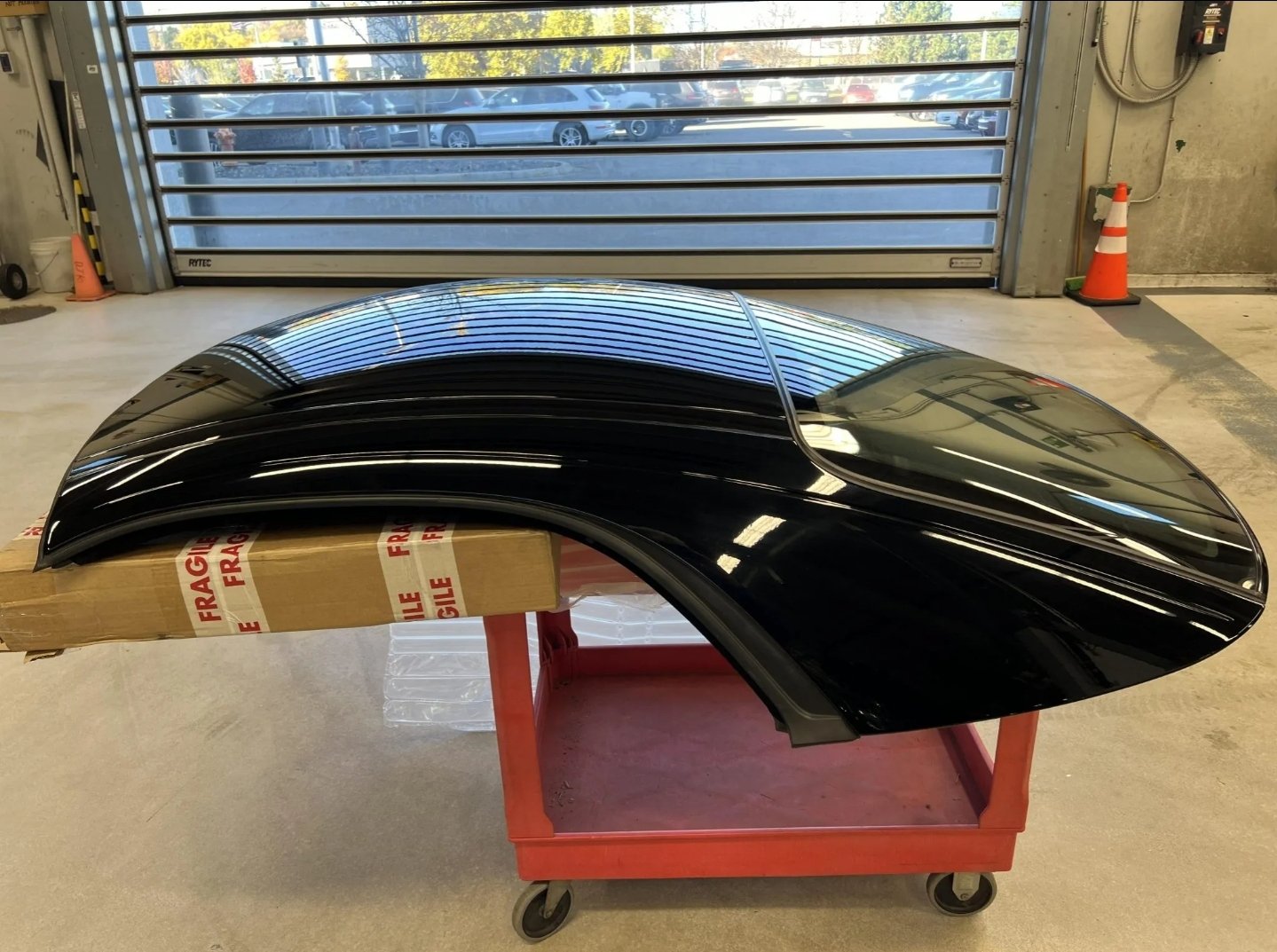 Porsche 996 Removable Aluminum Hardtop - Image 2