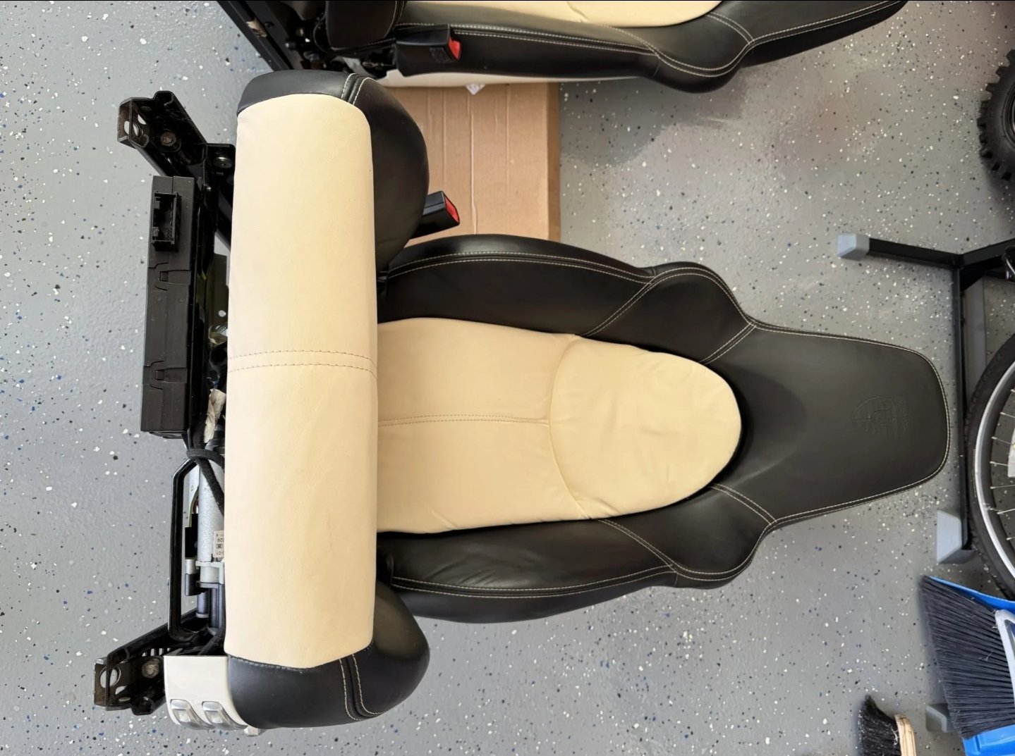 Porsche 997 Adaptive Sport Seats - Image 5