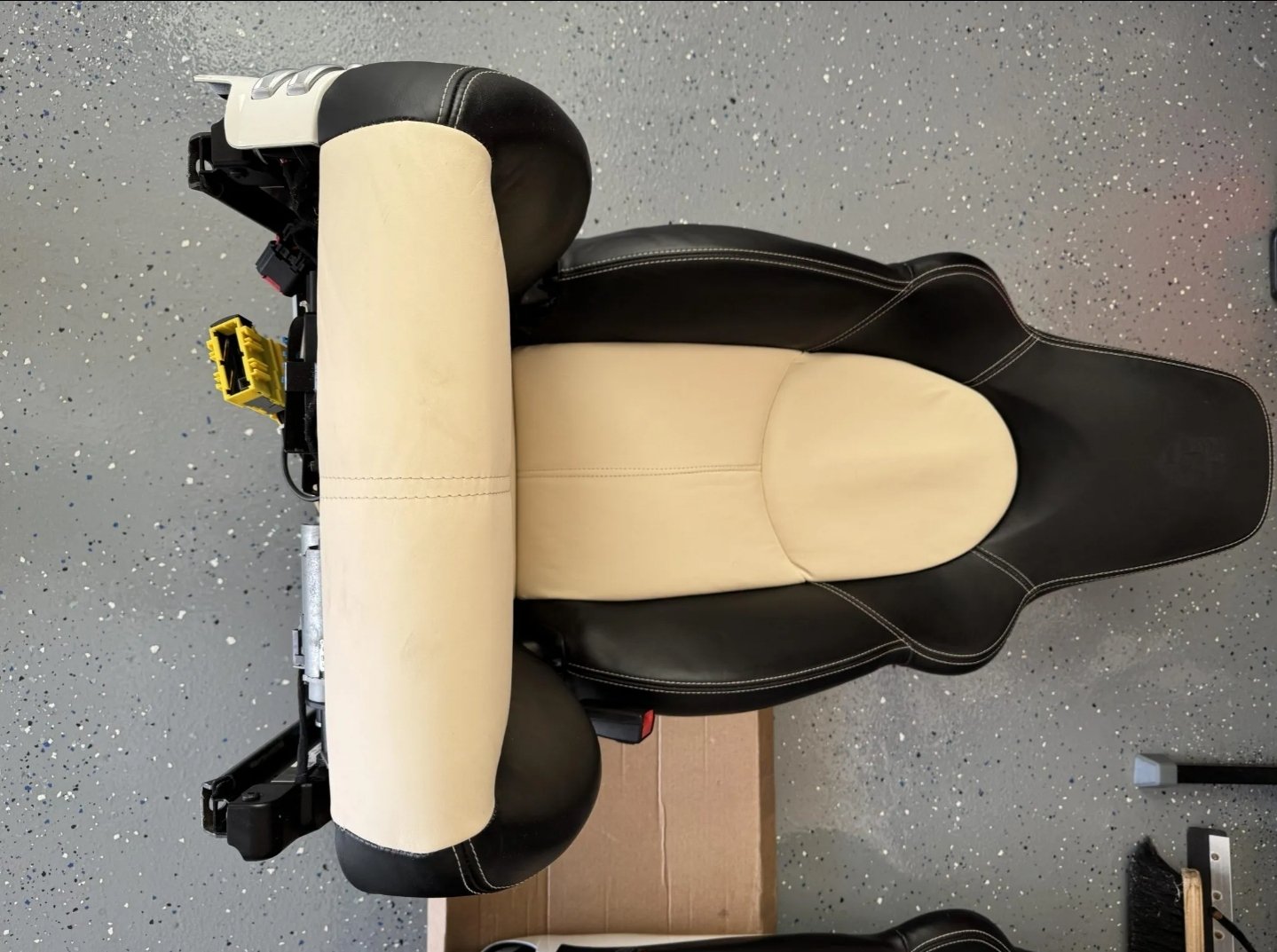 Porsche 997 Adaptive Sport Seats - Image 9