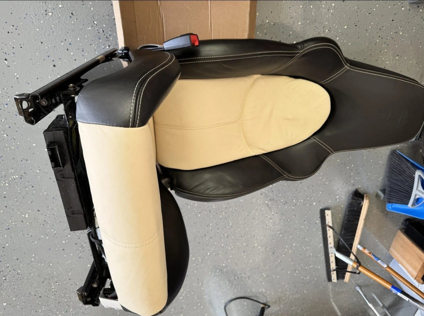 Porsche 997 Adaptive Sport Seats - Image 7