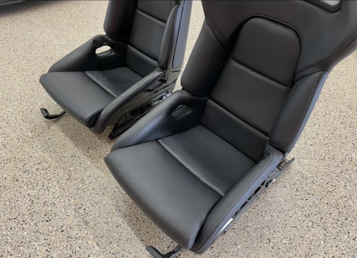 Porsche 997 Sport Bucket Seats - Image 5