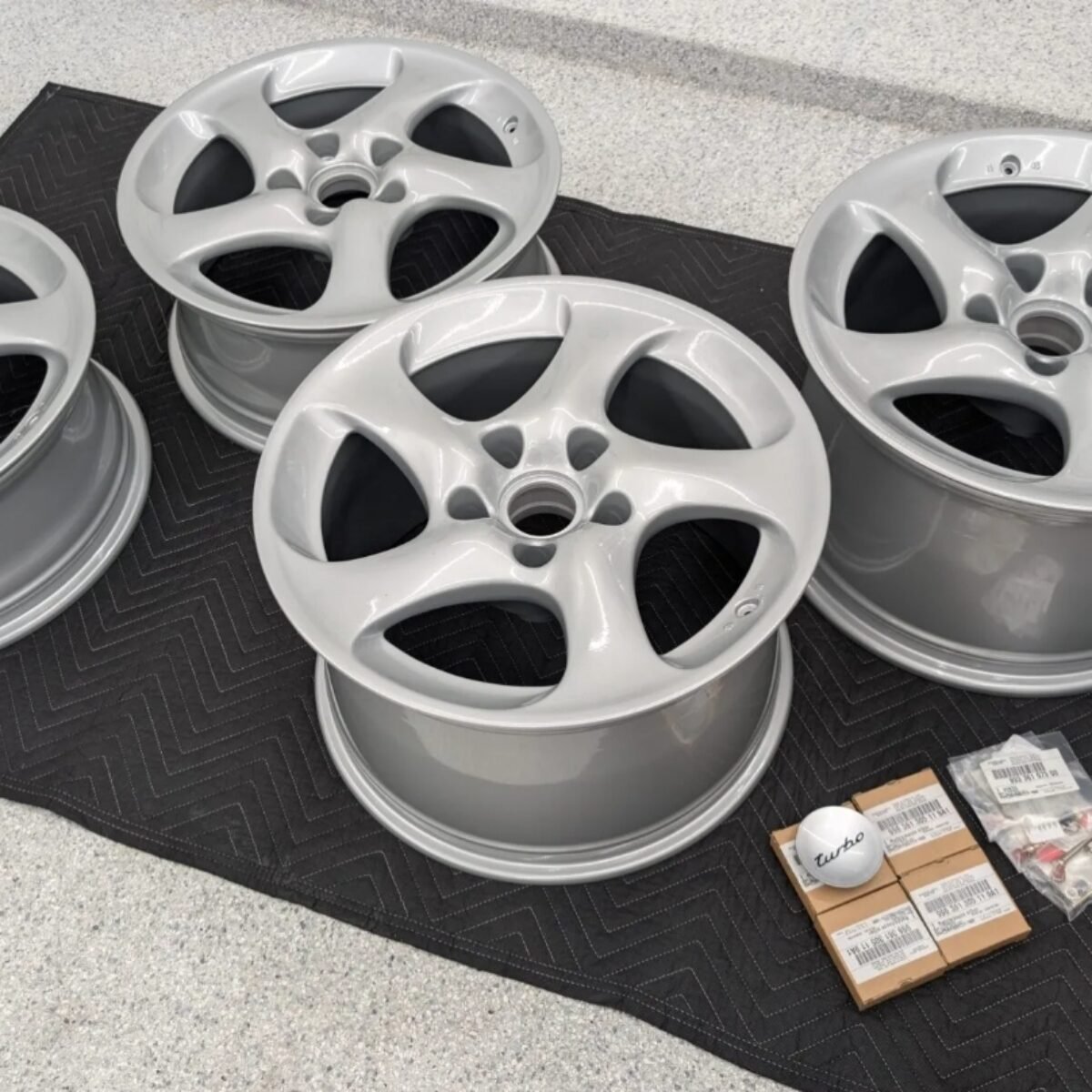 Porsche Technology Hollow-Spoke Wheels